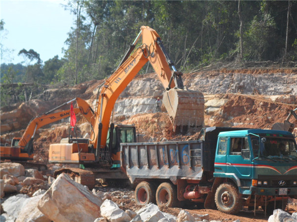 SANY 23.5 ton medium excavator SY235C used in the construction of hydropower dam in Cambodia