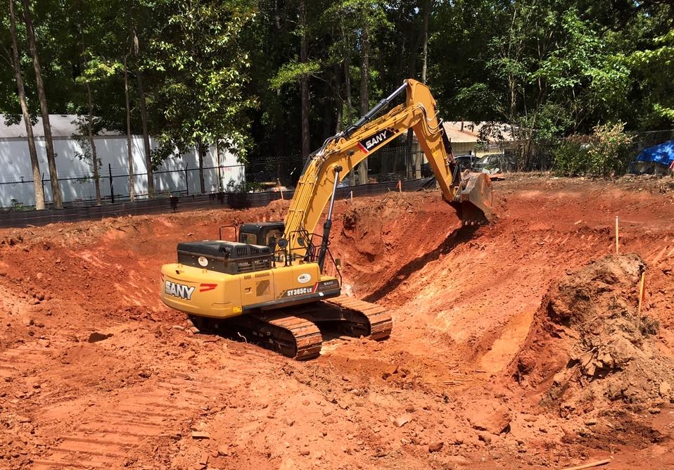 Excavator attachments specials: maintaining tips for rotary turntable