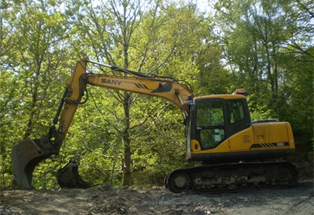 SY135C in earthmoving project of mountain area
