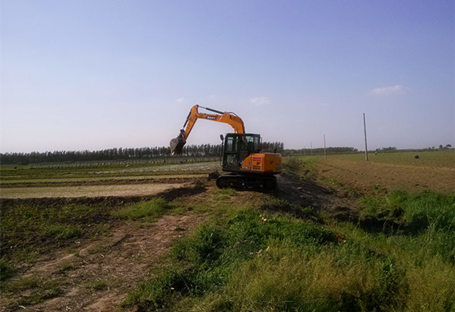 SANY SY75C used in the farmland maintaining project