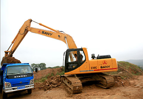 SANY SY235C excavators used in Ganzhou national development zone