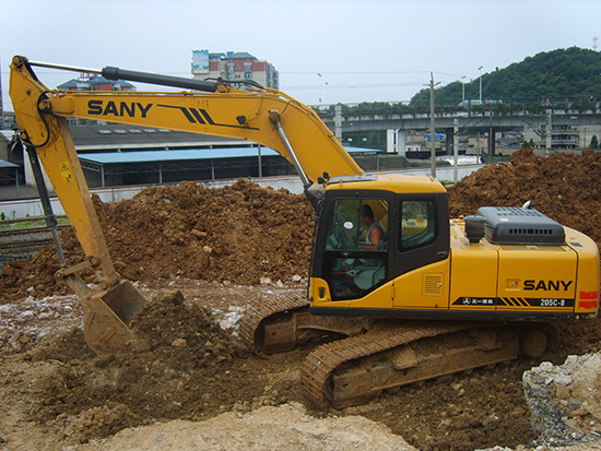 SANY SY205C excavators used in the construction of Beijing-Shanghai express railway