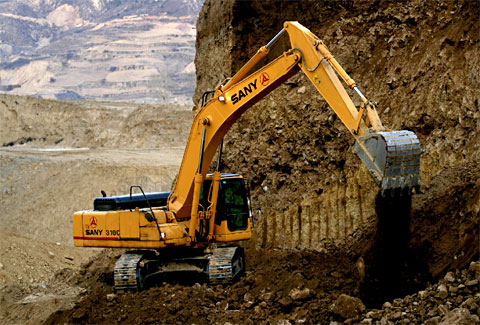 SANY SY310C excavators used in mining project in Luoyang