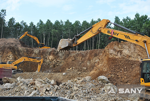 SANY excavators used in farmland in Heilongjiang