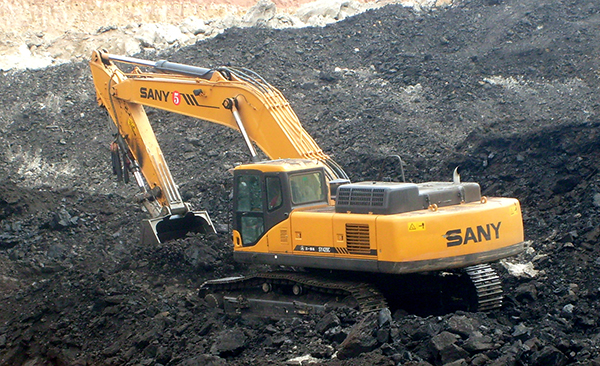 SANY SY420 excavators used in coal mining project in Lanzhou