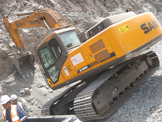SANY SY210C excavators used in iron ore mining in Peru