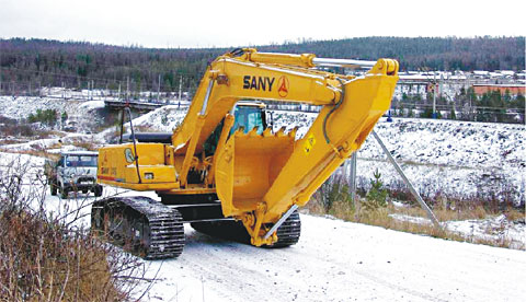  SANY SY210 excavators used in iron ore mining in Irkutsk