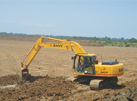SANY SY210 excavators used in infrastructure construction of Ecuador