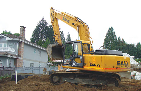 SANY SY220C excavators used in Canadian residential houses construction