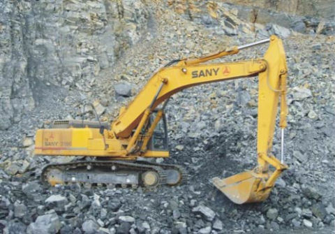 SANY SY210C5 excavators used in iron ore mining in Brazil